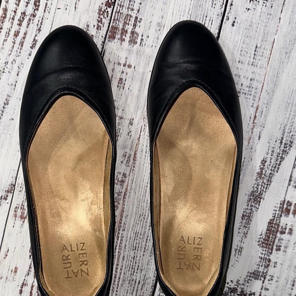 Naturalizer Vivienne Black Leather Flats Sz. 8 - Picture 6 of 10
